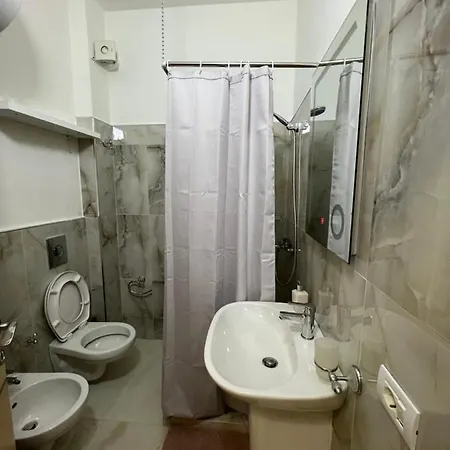 Apartman Modern On A Budget - Centre *